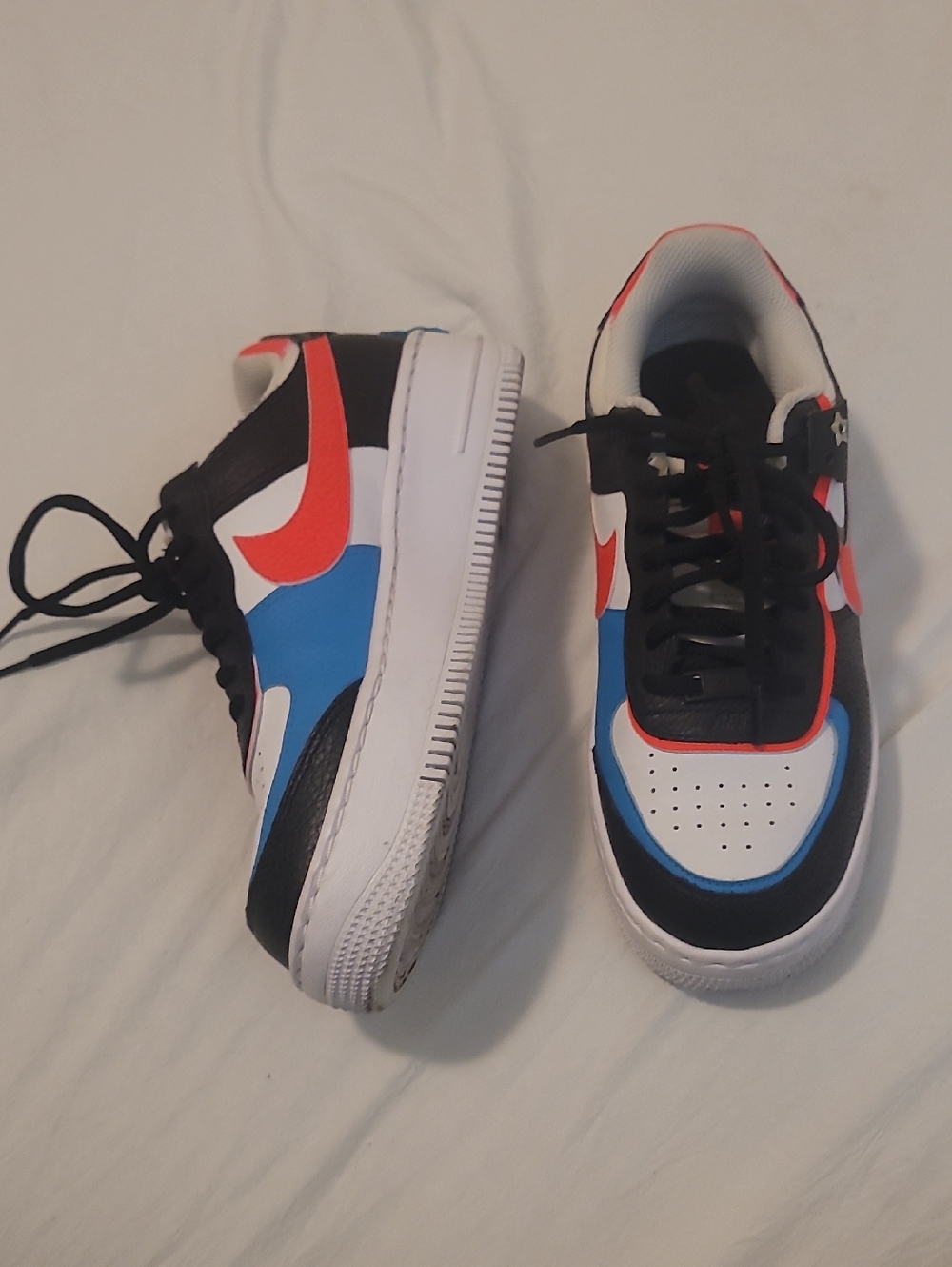 Nike Colorblock Sneakers - Black/White/Blue/Red